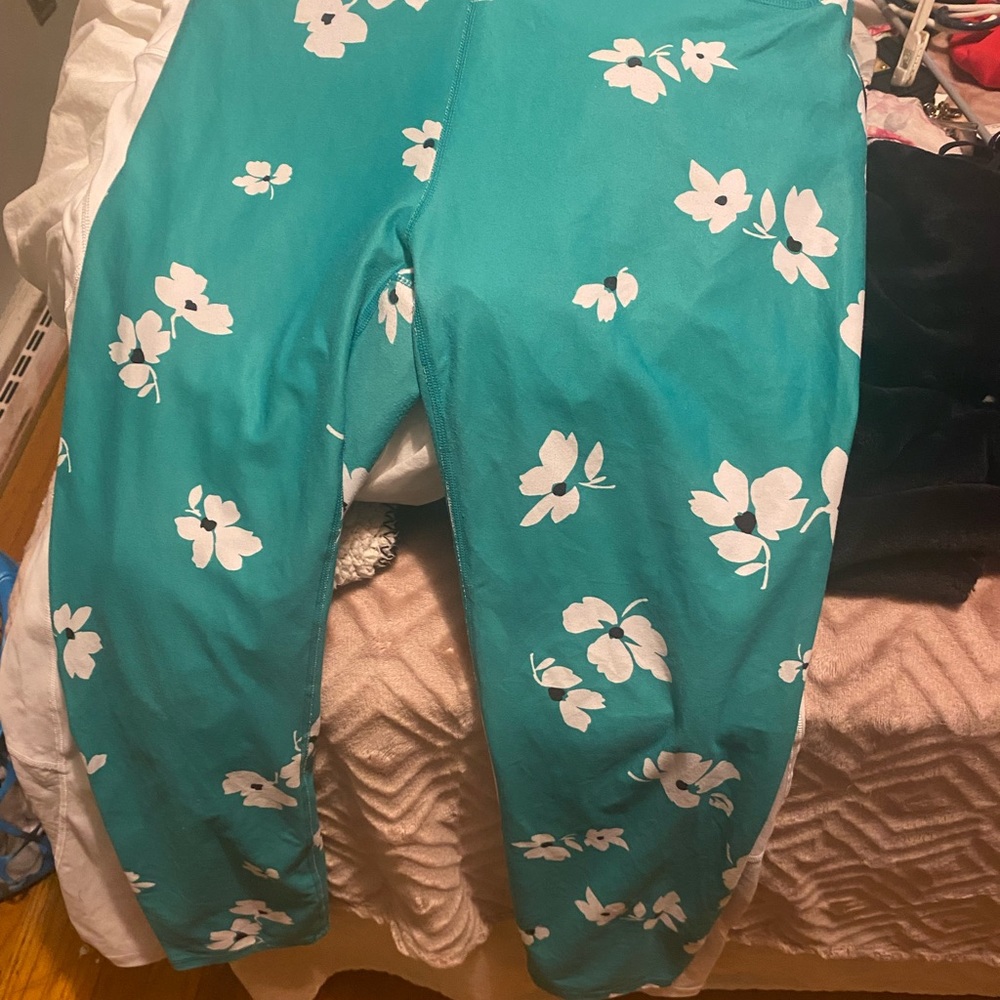 flower fabletics leggings